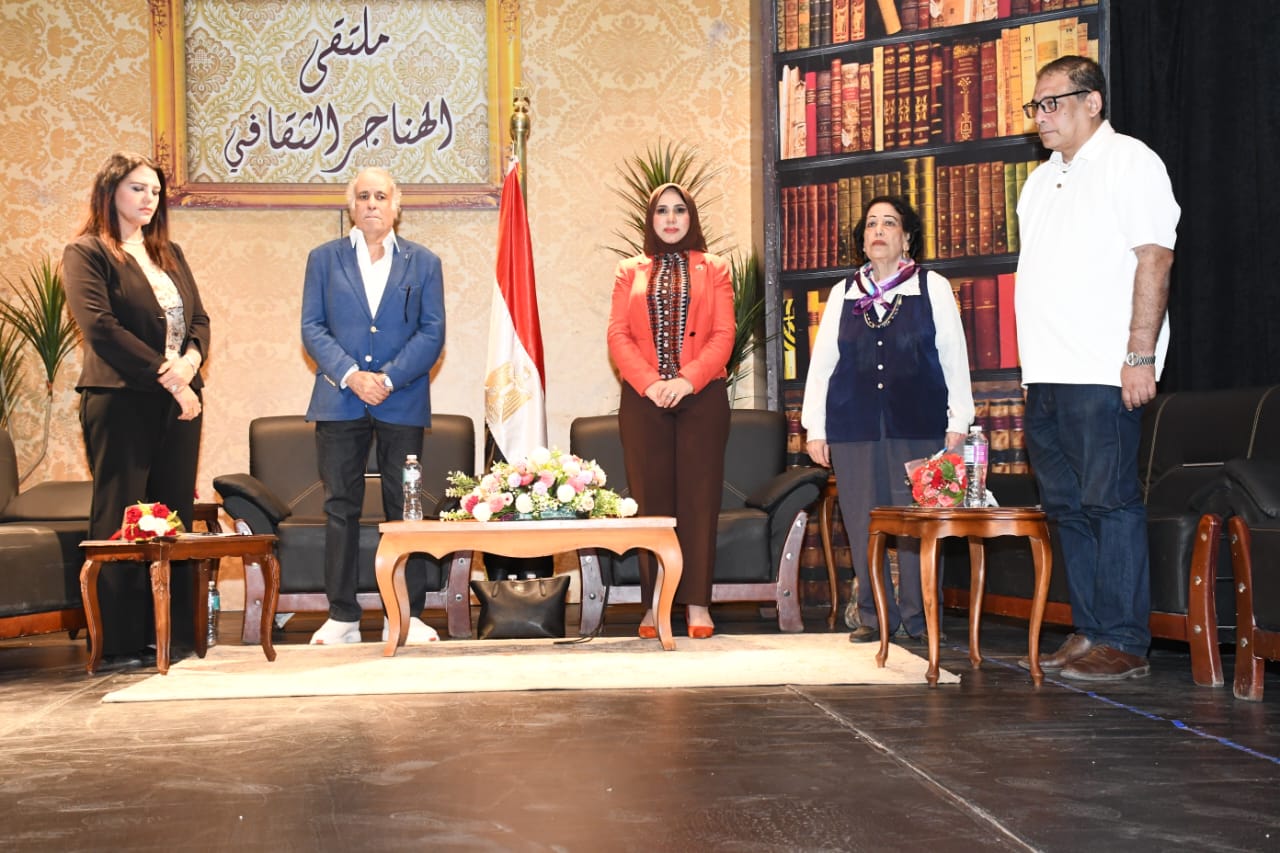 فى ملتقى الهناجر الثقافي الأغنية الوطنية ودورها في الأحداث السياسية .